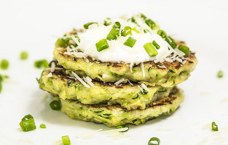 CMDRChoice's tweet photo. Zucchini Fritters Recipe! #Zucchini #Fritters #Recipe #Recipes #Foodie #Griddle #Nom #Food https://t.co/FOXsESv8Nj https://t.co/GxUV4HW8Ye