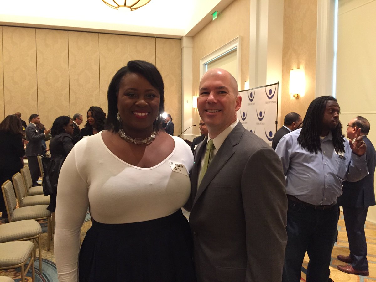 robcrain's tweet image. Honor to be introduced by Olympic Gold Medalist Michelle Carter @ShotDiva @DFWYearOfUnity She's making us #StrongerTogether @DallasBarAssoc