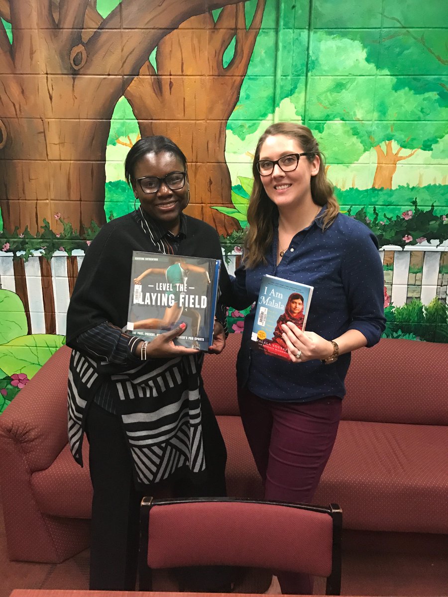 YoungMiddleHCPS's tweet photo. Shout out to Dr. Perdue & Mrs. Yates for all of the Awesome activities to celebrate Literacy Week #CLW2017 #SDHCmagnet https://t.co/x8xLgjorFk