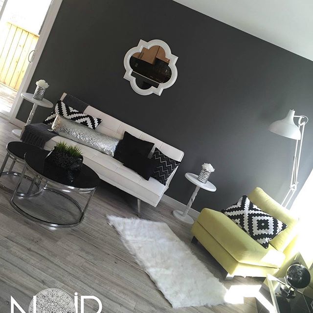 NOIRDECOR's tweet image. Holy Moly! This house what a stunner!!! 
We had an absolute blast staging this beauty!! Contact us @NOIRDECOR myriam.noirdecor@gmail.com