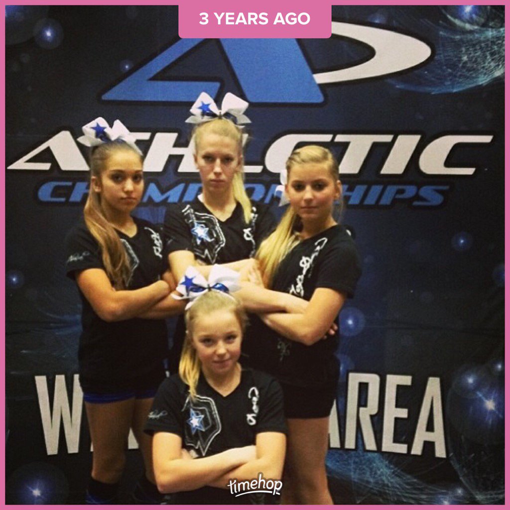 AshleySeidl's tweet photo. They are growing up too fast 😭 @kiana_martin_ @Skylar_hopkins1 @CassidyBulino https://t.co/MBvicoeagw