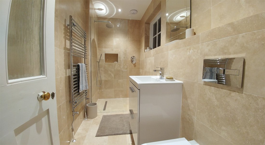 GilbertGregson's tweet photo. Here's our latest #bathroomrefurbishment project in #Hitchin #Hertfordshire including full strip-out &amp; #decoration > https://t.co/7L5FtYFots https://t.co/FYZpHnSUQk