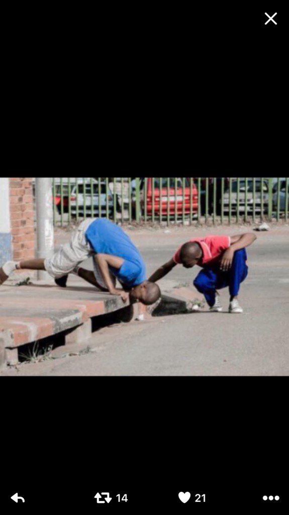 mmatona_ntuane's tweet photo. #whereisShaka https://t.co/Lu1fF6vbMv