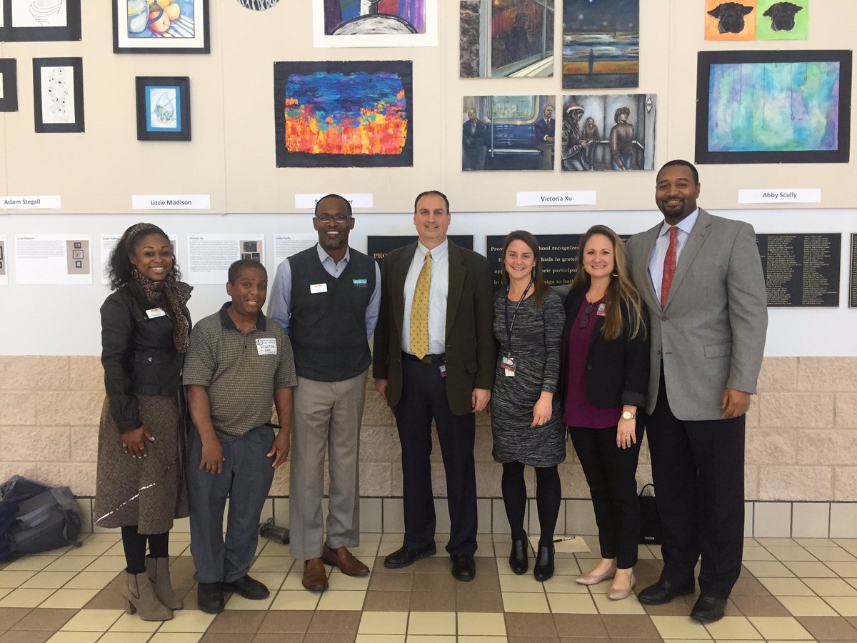 pdgivesback's tweet photo. @ProvidenceDay Middle School team welcomes @HarvestCenter to PDS to talk about hunger and the needs throughout #Charlotte. #cannedfooddrive https://t.co/9yer1k004S