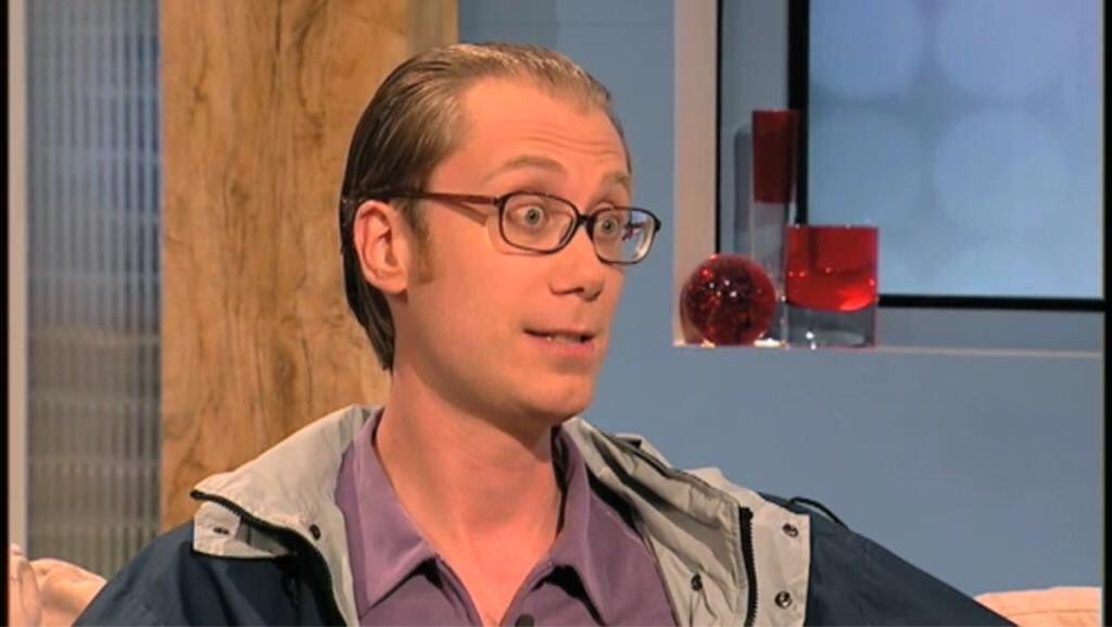 BBCExtras's tweet image. I defy anyone to be able to identify from behind, y'know one of these mongloids.