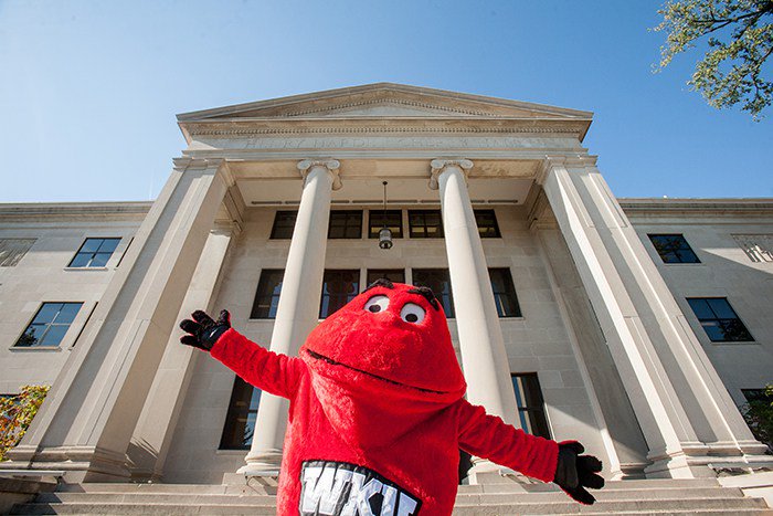 wku's tweet photo. #WKUSummerStart program will offer first-year students early credit & tuition savings. Read… https://t.co/rBP04lfPoE https://t.co/PSIaTZub3J