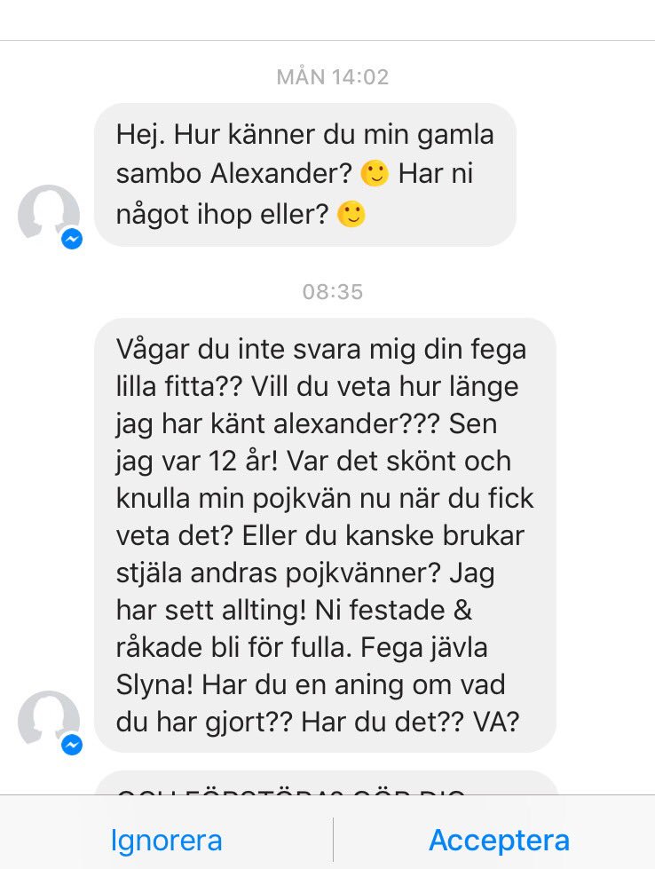 oliviagustaf's tweet photo. Min kompis blir vän med en random kille på fb och får dessa meddelandena av hans exflickvän https://t.co/wscAbSxlmI