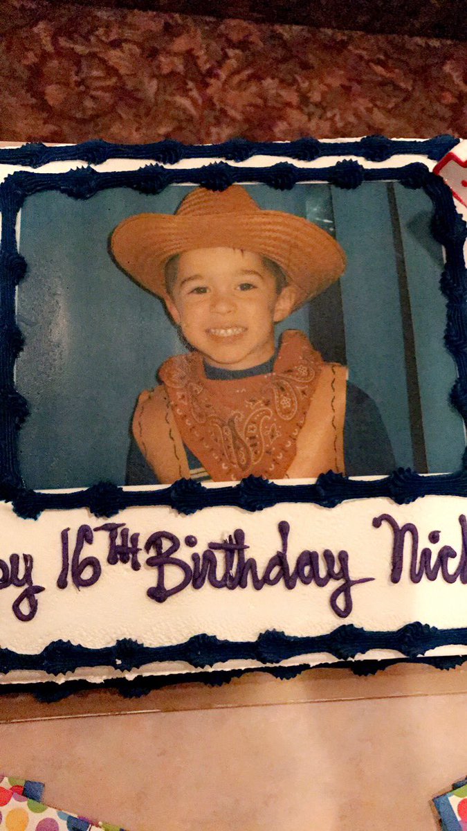 tommyoc16's tweet photo. Happy-birthday Nicky #l17 #roof #bus371 https://t.co/JdRRbsNnbh