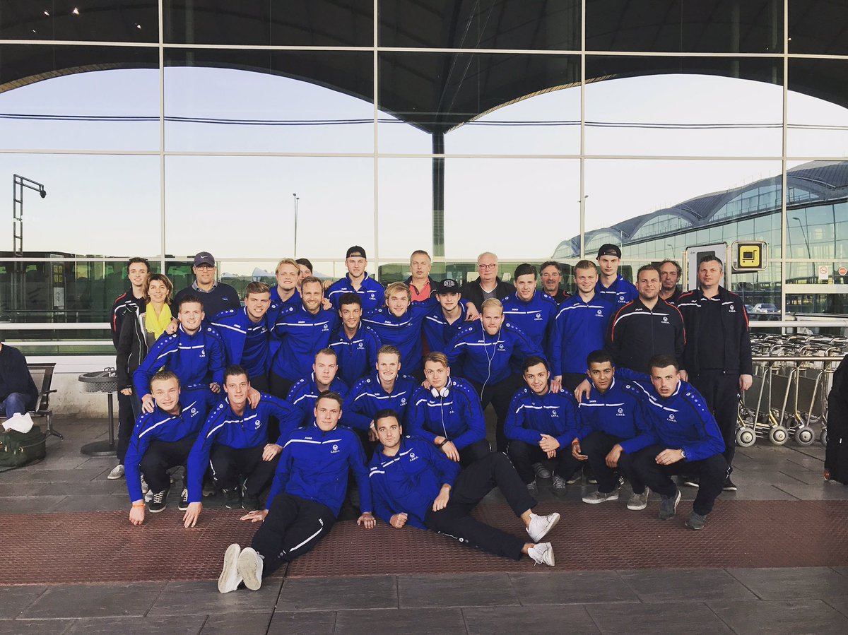GerbeenV's tweet photo. Na dik 20 jaar ga ik met pijn in het hart mijn mooi clubbie verlaten. Volgend jaar voetballen bij Sneek Wit Zwart! #uitdaging #CVVO #SWZ https://t.co/CRGRCebMsy