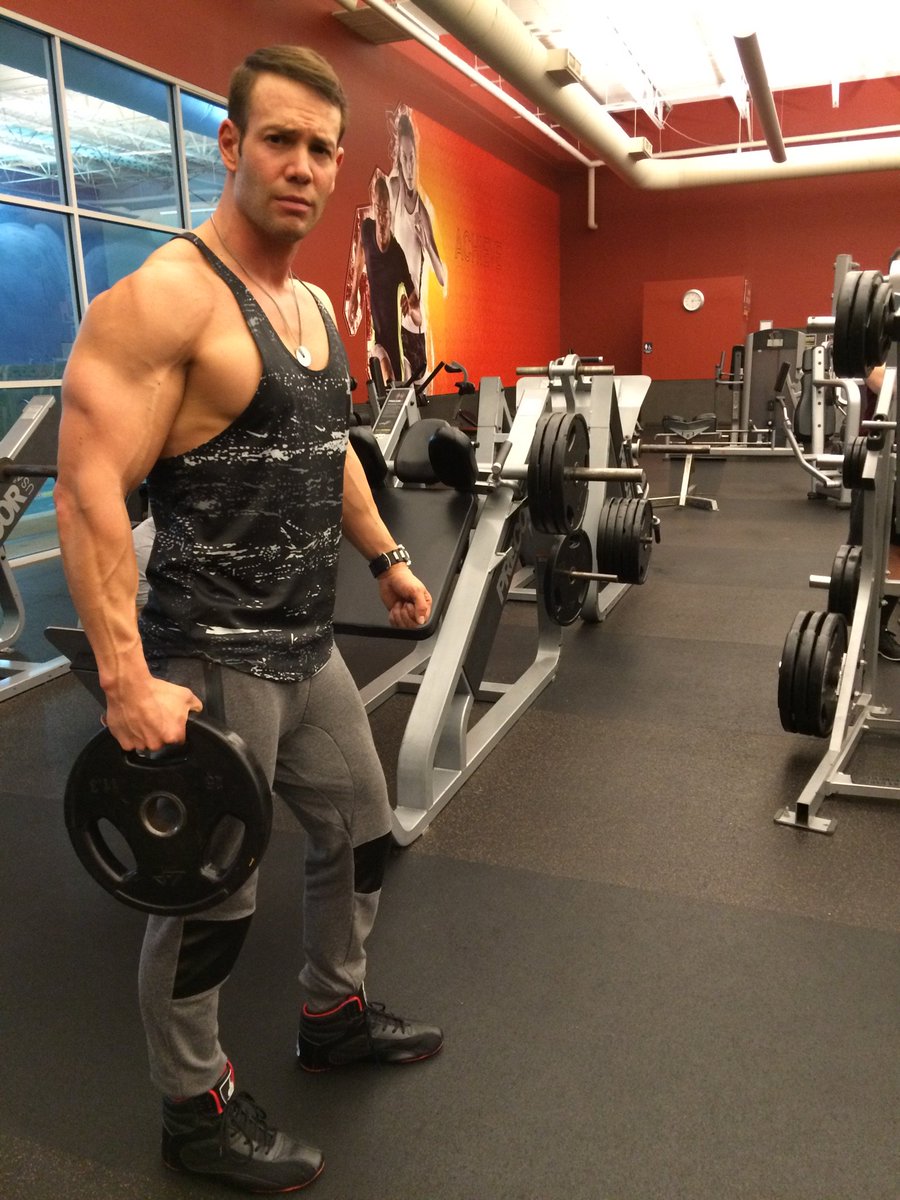 WittigWorks's tweet photo. Strong work ethic paired with strong apparel &amp; shoes by @Ryderwear. Get 10% off everything https://t.co/kyjKw8wMkI with code Wittig10. https://t.co/IKukkqUSaQ