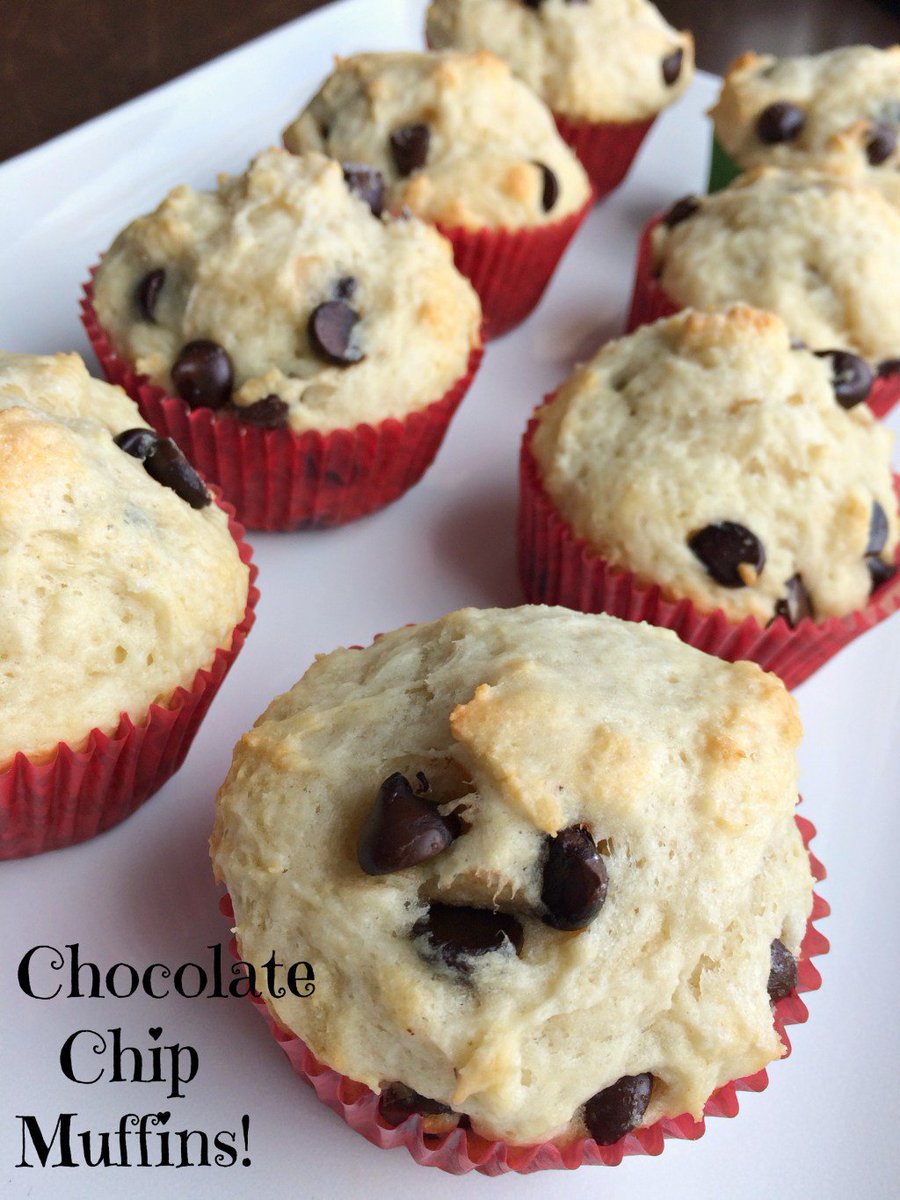 Chocolate Chip Muffins sarahssweets.ca/chocolate-chip…