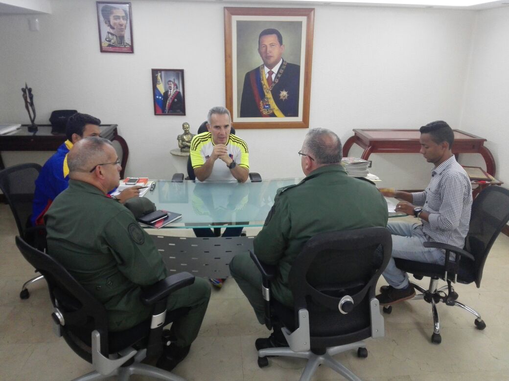 FreddyBernal's tweet photo. Reunión con el Gral Samir Sayegh Jefe del CEO FANB estudiando y analizando el Plan Zamora 200 y los CLAP en la defensa integral de la Patria https://t.co/5kkZvM6fGA