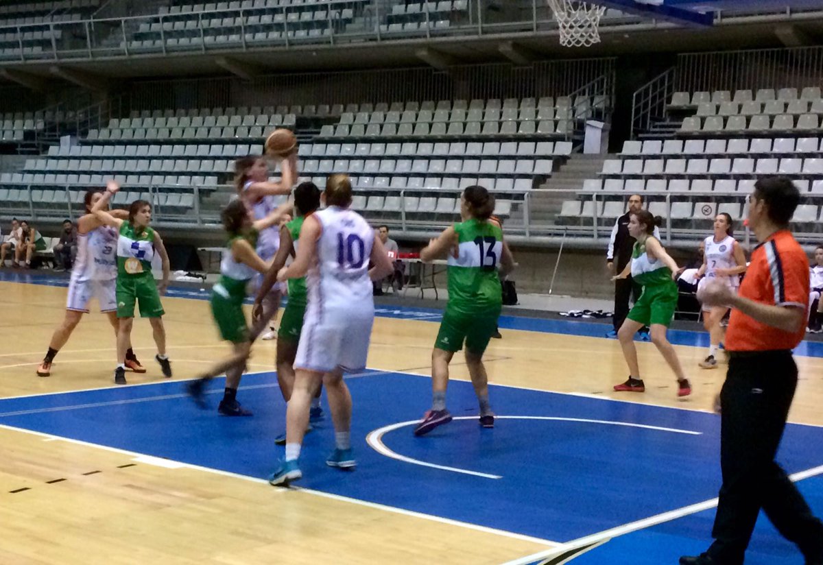 FundLucentum's tweet photo. Final en el Ferrándiz con una nueva victoria del @mayaalicante #FLBAAkra por 87 a 37 ante @illicebc.

¡Una más, enhorabuena!

#SomosLucentum https://t.co/AQr5rVCJf5
