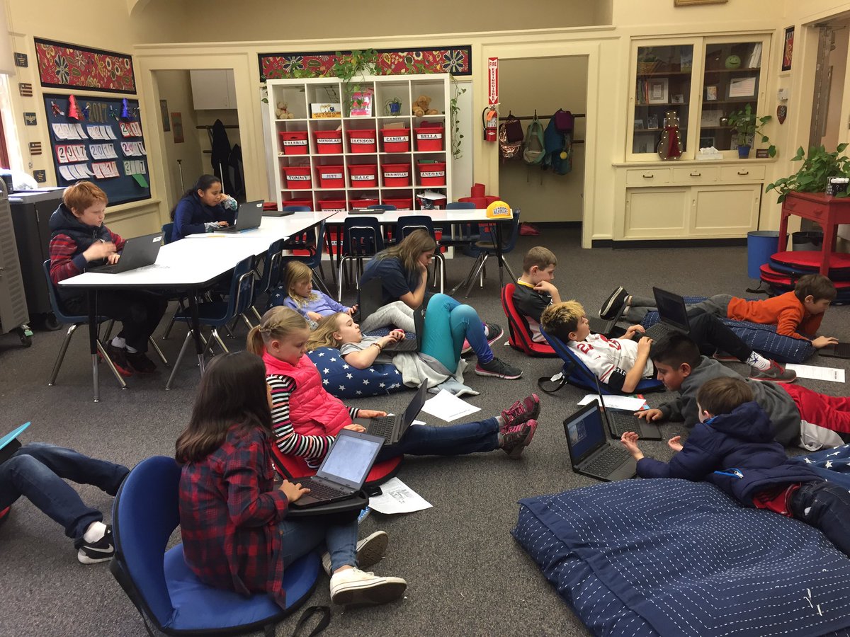 shesroom19's tweet photo. Learning about Jamestown while being comfortable! #flexibleseating #desklesstribe @SHESdragons @sthusd https://t.co/8Z1ZlYpxVV