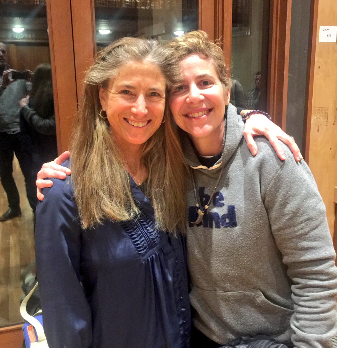 amysandler's tweet photo. Capping off a great week teaching #mindfulness to #Vistage CEOs and biz leaders in #DC by learning from one of my fave #teachers @TaraBrach https://t.co/M2zHBJqHUk