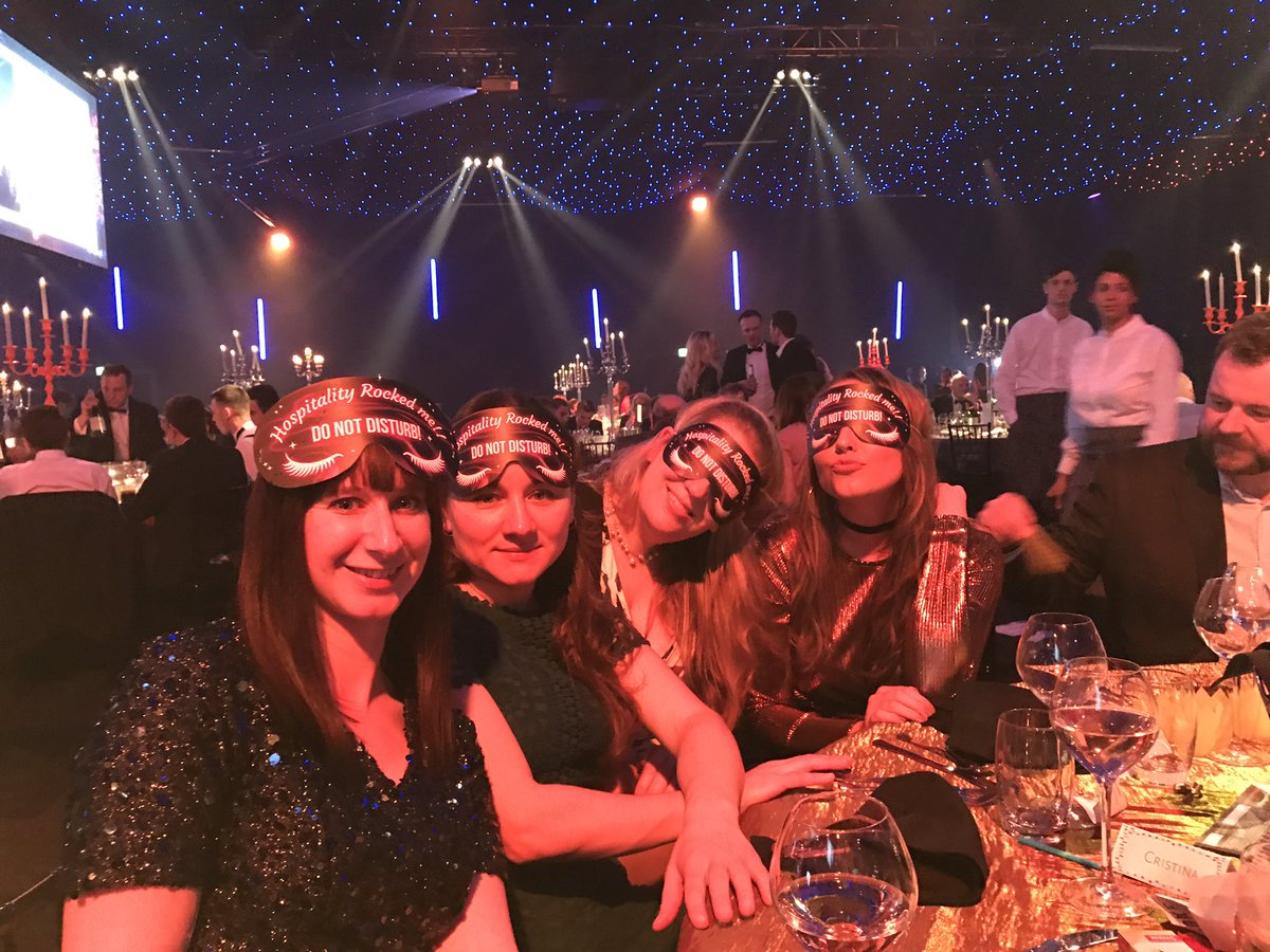 kathywittx's tweet photo. #HospitalityRocks because ... we're here !!! π #bovingdons #fulhampalace #nonsuchmansion π€ https://t.co/bYuBUBZuOl