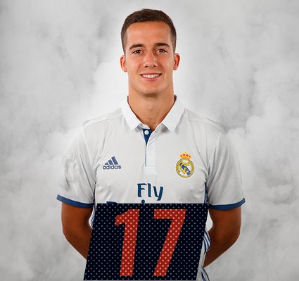 realmadrid's tweet photo. 64' 🔁 Segundo cambio en el Real Madrid. Sale @Lucasvazquez91 y entra @DaniCarvajal92. 

#RMCopa #HalaMadrid https://t.co/9QewMZQpbl