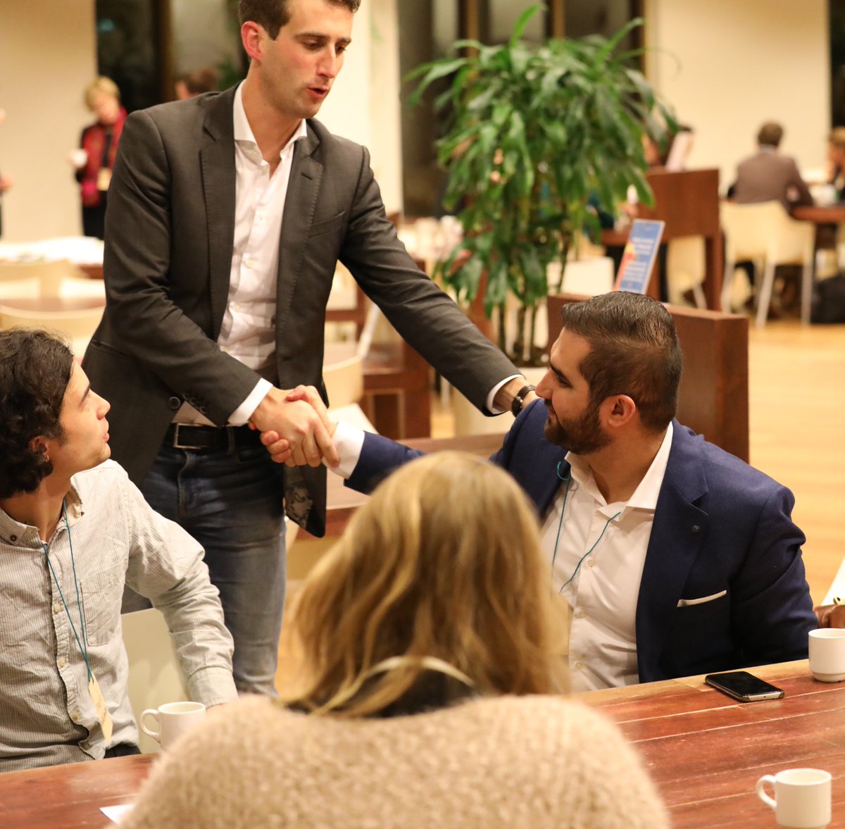 departnership's tweet photo. 55 young professionals &amp; 27 experts werkten vanavond hard aan #businesscases en #impact. Nog 3 sessies &amp; finale! #DPV1617 #hungryformore https://t.co/IR3yAq9rgM