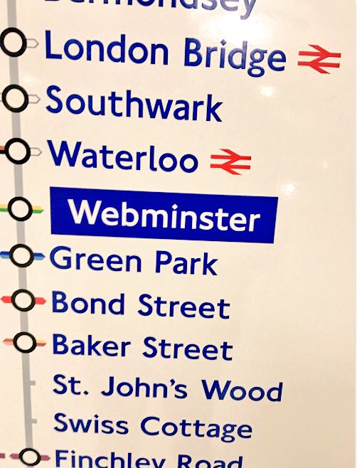 ileniaeffe's tweet photo. Per promuovere la nuova sede di #Londra, @amazon ha rinominato la fermata #Westminster con #Webminster. Next stop ? https://t.co/QXf6wUOEUB