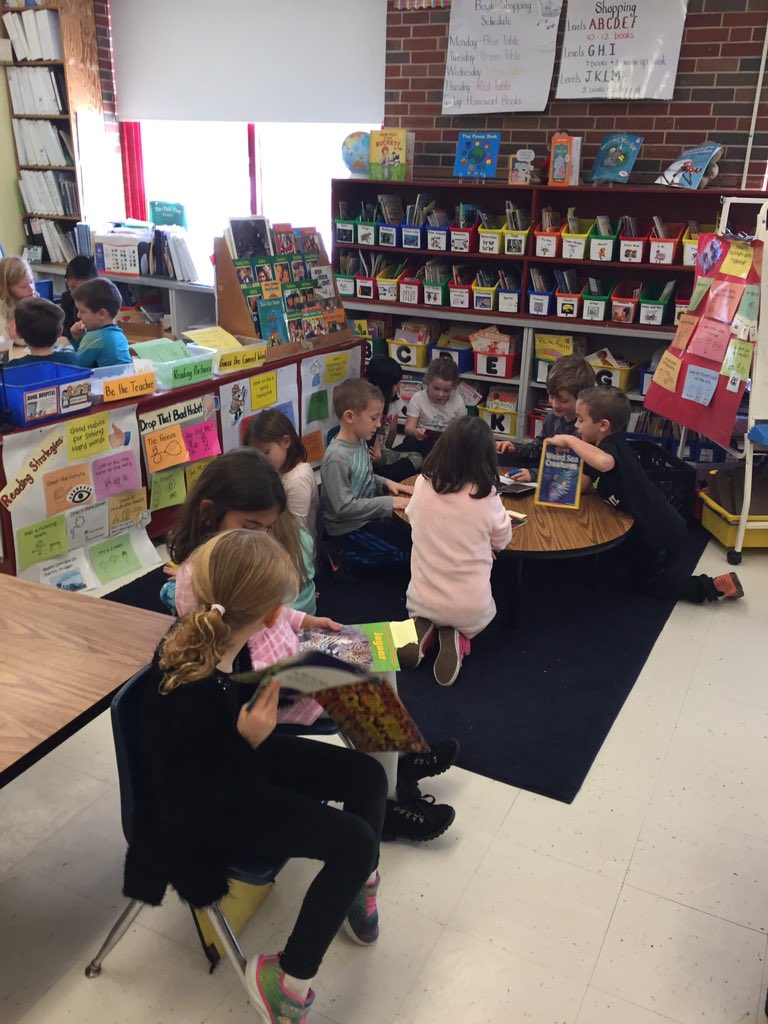 WOSnews's tweet image. #mrslukeWOS and #mrsyelinWOS&apos; classes came together to share all the ways they got &quot;super smart about nonfiction topics&quot; @TCRWP #RUIS