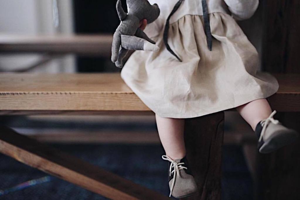 ZuziiShoes's tweet photo. A sweet surprise 🎉 25% off Baby Shoes at 6:00 p.m. PST 📷 @xanadi 😘😘 https://t.co/1Y562Ksup8 https://t.co/nSHdyhDxrK