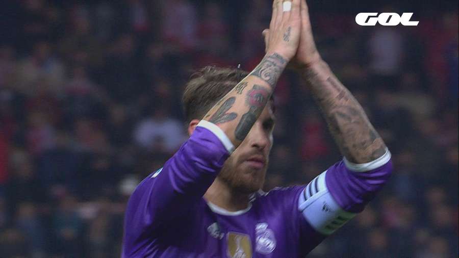 tjcope's tweet photo. Así desafió a los 'Biris' y así pidió perdón al resto. El gesto de @SergioRamos https://t.co/1f7yYyyvLL (vía @Gol) #LaCopaEnCOPE🏆