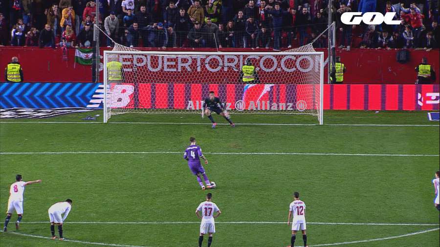 tjcope's tweet photo. Así desafió a los 'Biris' y así pidió perdón al resto. El gesto de @SergioRamos https://t.co/1f7yYyyvLL (vía @Gol) #LaCopaEnCOPE🏆