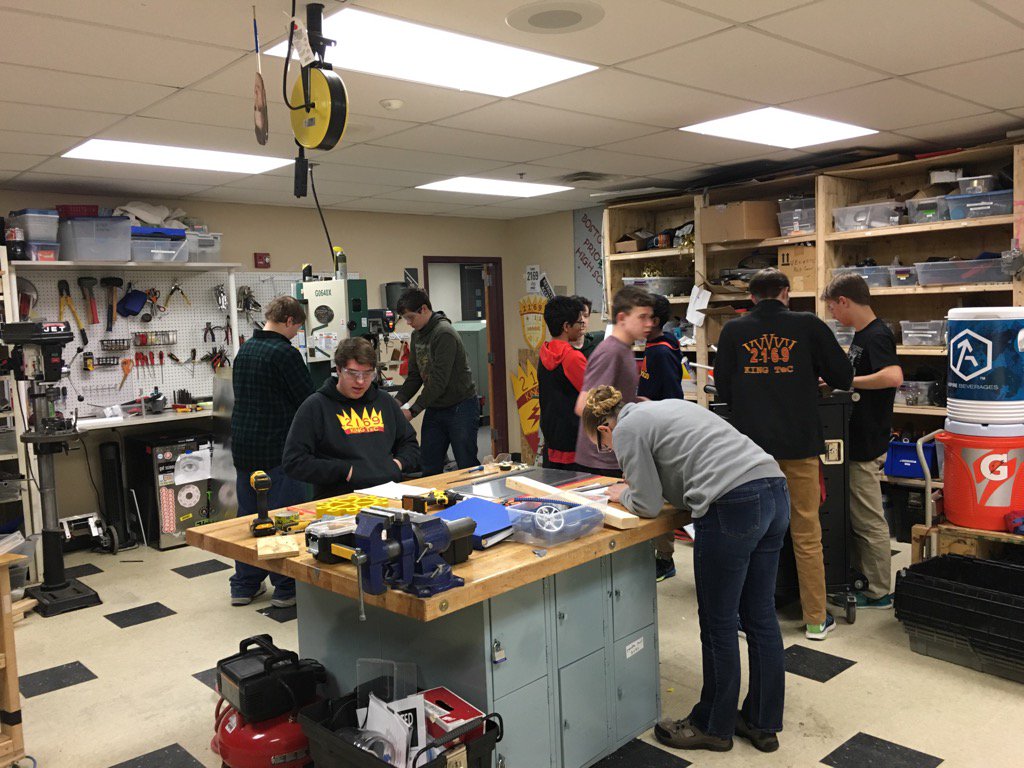 FRC2169's tweet image. Prototyping! #omgrobots