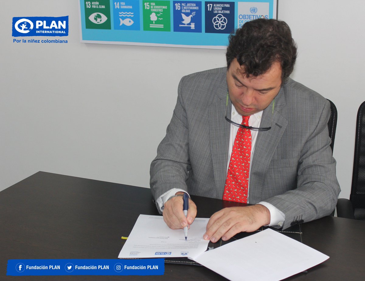 FundacionPlan's tweet photo. #ProyectoPLAN @DefensoriaCol y @FundacionPlan suman esfuerzos para seguir trabajando por la niñez y la juventud de Colombia. ¡Nuevos retos! https://t.co/MCLDpETOvl