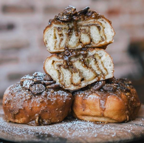 You've never had <a href="/KnausBerryFarm/">Knaus Berry Farm</a> sticky buns like this miami.com/miami-restaura…