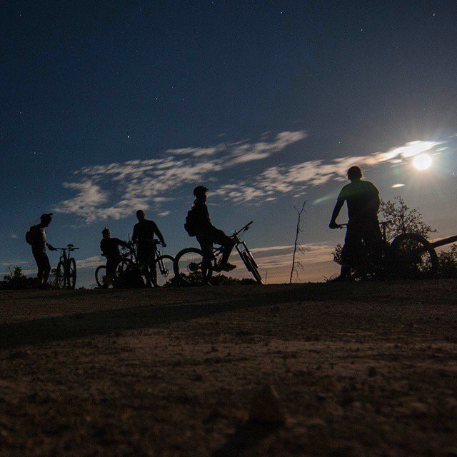 pcbikeflagler's tweet photo. Enjoy the full moon tonight, while cruising on your bicycle! Don't forget your bike lights! #PCBike #BikeShop #PalmCoast #GoRiding https://t.co/80Tdmx7Lz9