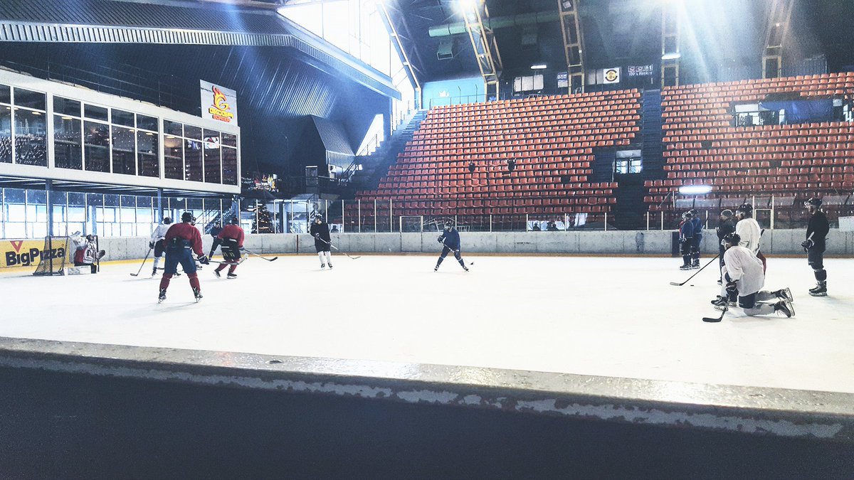 HKBeograd's tweet photo. Naši momci su odradili poslednji trening pred put za Mađarsku, gde u petak od 18 časova igraju sa Debrecinom dok ih u subotu čeka Miškolc. https://t.co/BK6gDMiTq1