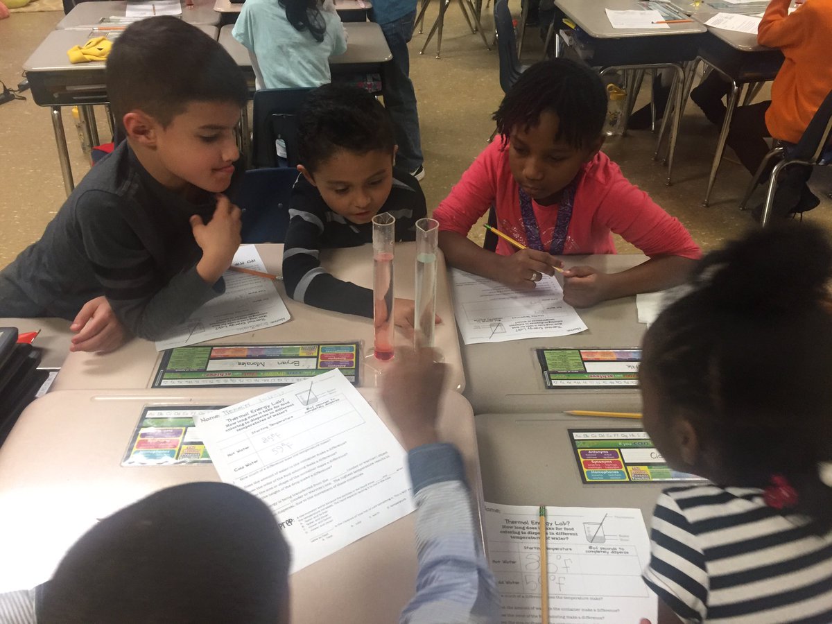 SwagDogs122's tweet photo. Science fun! We added food coloring to hot water and cold water to see how long it would take to disperse. #Makinglearningfuneveryday https://t.co/ebRqz2rjOi