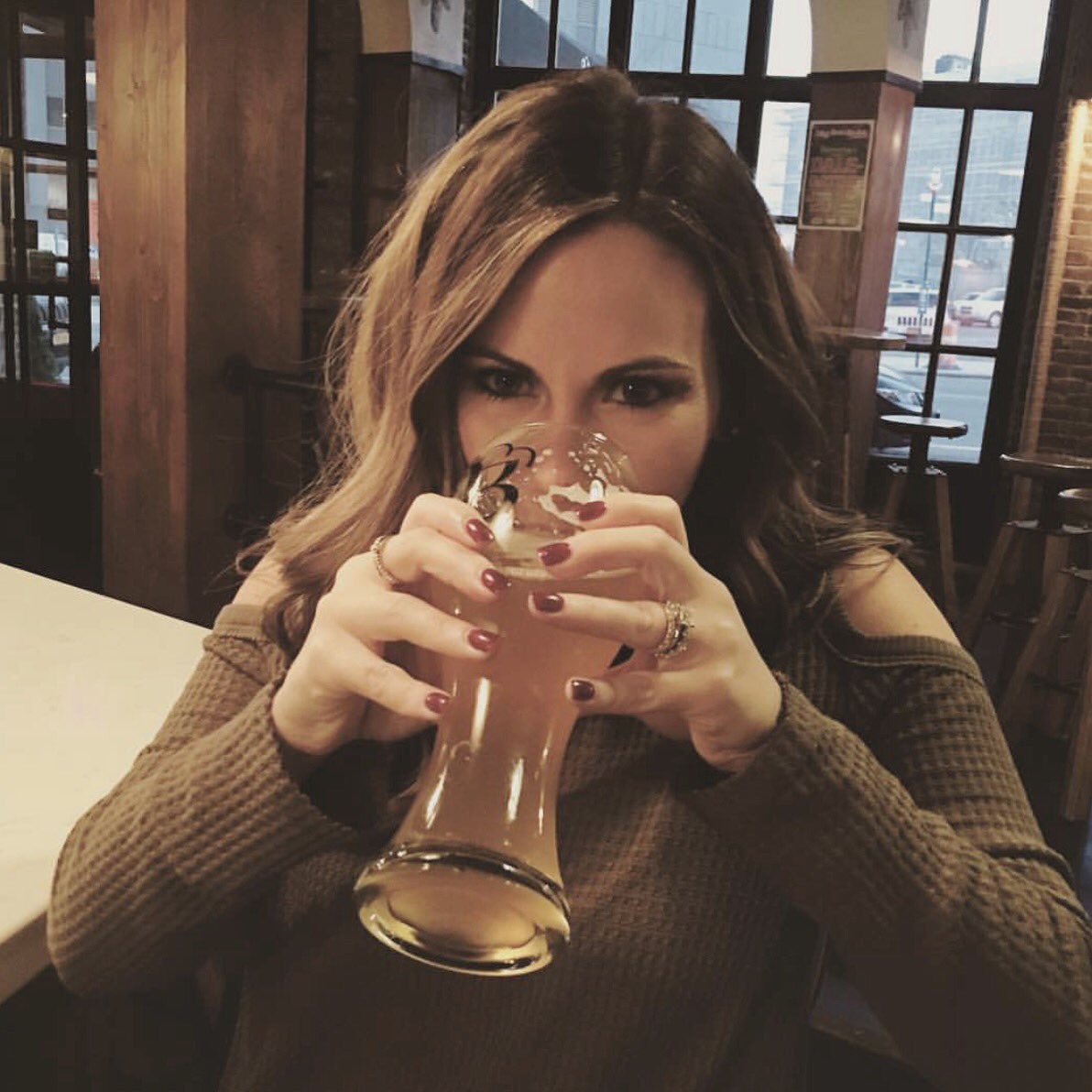 Bierocracy's tweet photo. This is what #AfterWork #HappyHour looks like 🍻🍸🍾 Cheers &amp; see you at the #Bar 🍺 #Bierocracy 📸: @cphelan0804 https://t.co/sYdiorzB4k