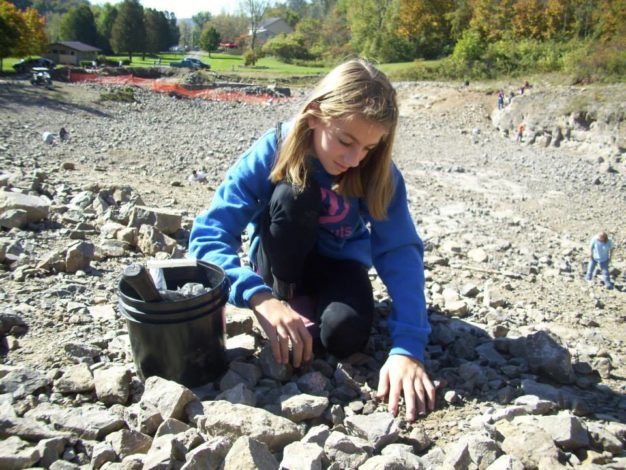 Mine for diamonds at this unique campground: bit.ly/2h0PgTr 💎 <a href="/HDMKOA/">Herkimer Diamond KOA</a>