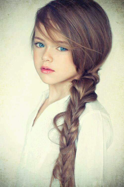 ems_pi's tweet photo. Las #trenzas no pasan de moda y son ideales para las #niñas #moda #zeroposes #peindos #cabello https://t.co/fPz98sKDfS