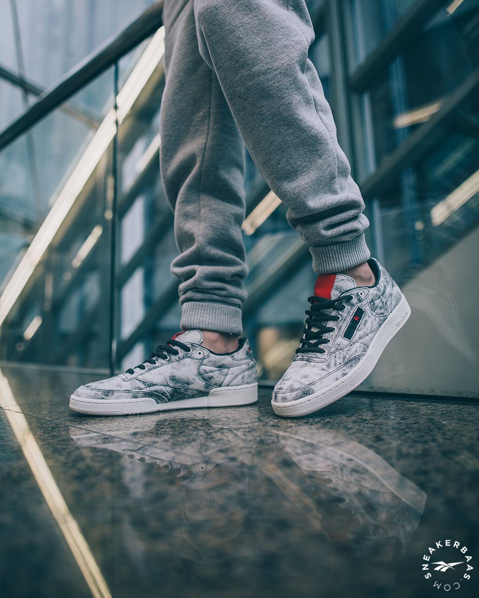Sneakerbaas's tweet photo. Shop now: https://t.co/D6JyLN1iA3 #thisISclassic #thisISKendrick #TDE #Kendrick #KOTD #BaasBovenBaas #SneakerBAAS https://t.co/JC7nS2xLKu