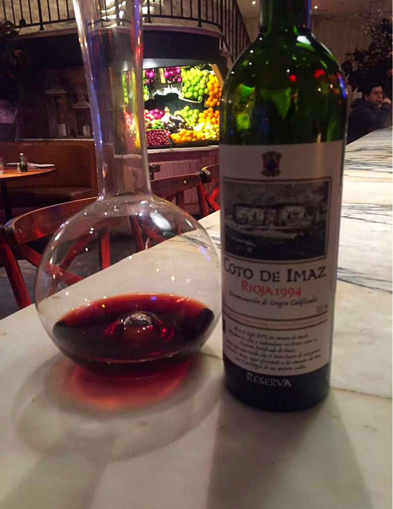 anassanyc's tweet photo. #HappyHour #Vino style
#Wine #RedWine #WhiteWine #Foodie #FoodPorn #FoodGasm #ForkYeah #F25Grams #NYC #NomNom #eeeeeats #FeedFeed #Yummy https://t.co/zMy5w0lwwk