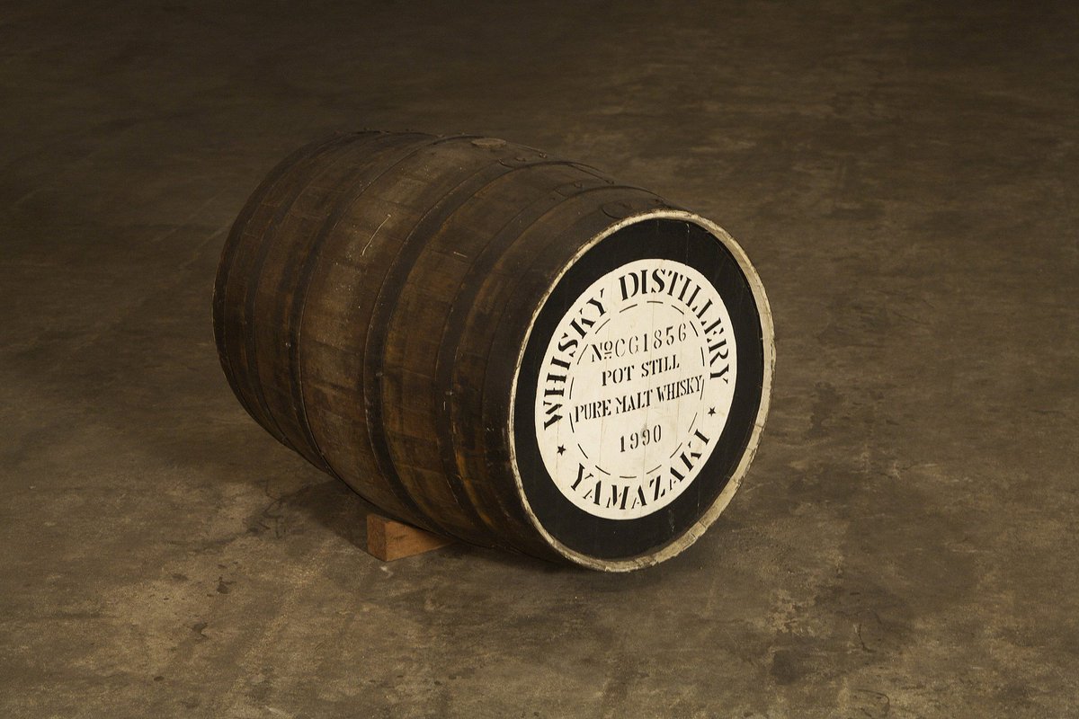 SuntoryGlobal's tweet photo. Playing the waiting game #whisky #caskaging https://t.co/vzsmJfkzKr