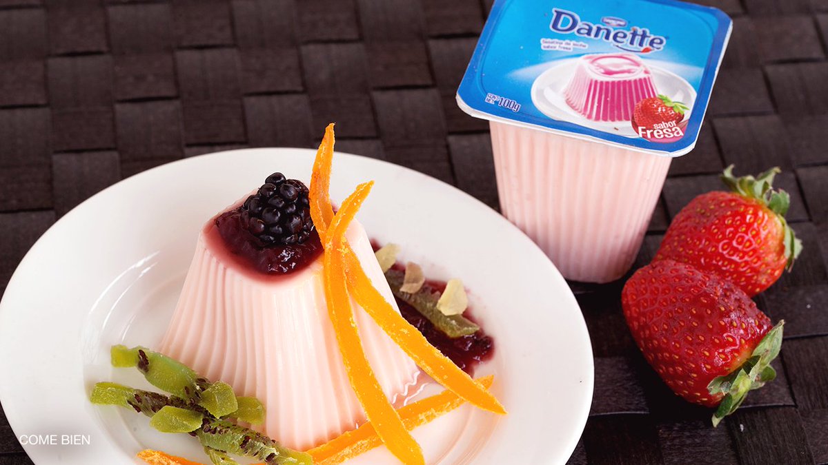 DanetteMx's tweet photo. #AvisaleAMamáQue Sola o con tus toppings favoritos, la #gelatinadeleche #Danette es ideal para ese momento de antojo. #MiMomento 🍓😋 https://t.co/0Hh9e1kUxp