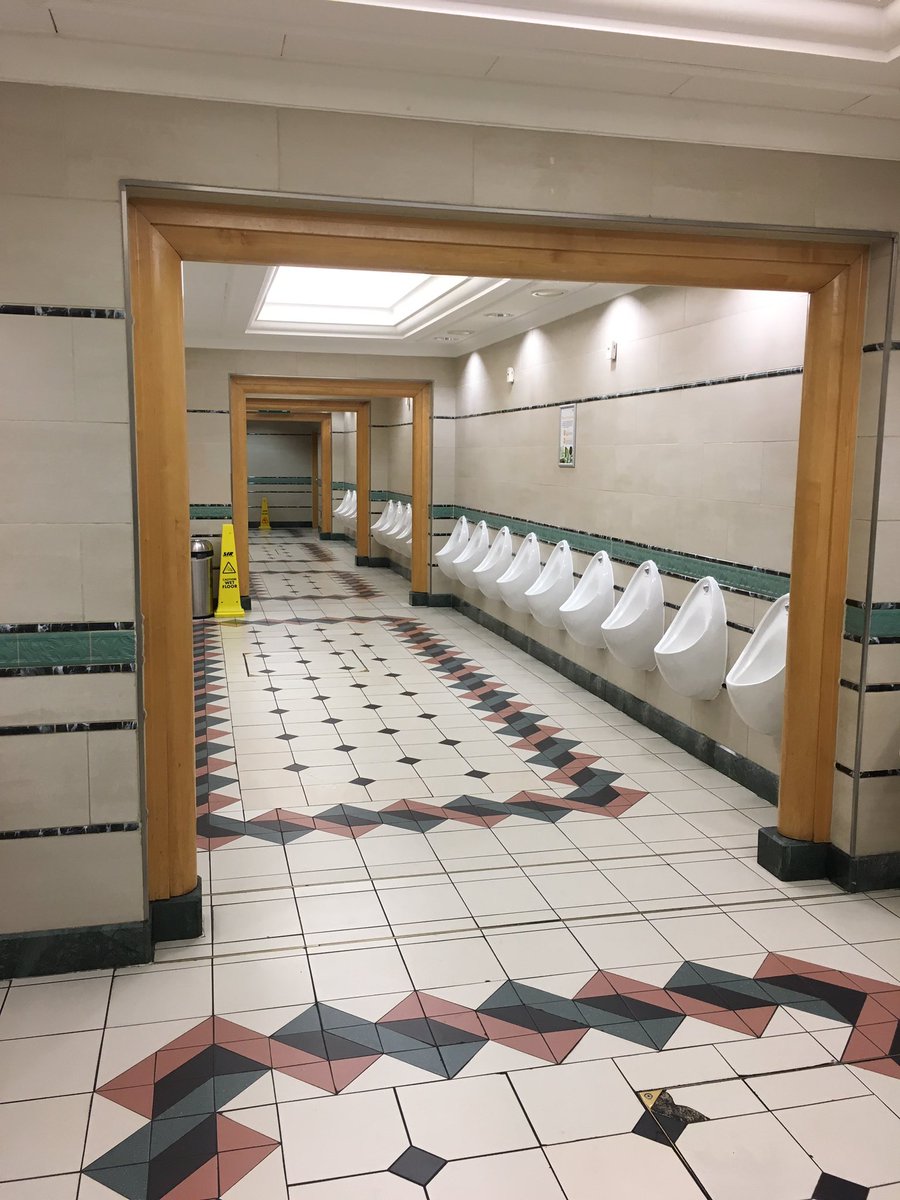 Paul_Gosling's tweet image. Mirror or No Mirror? #MirrorGate