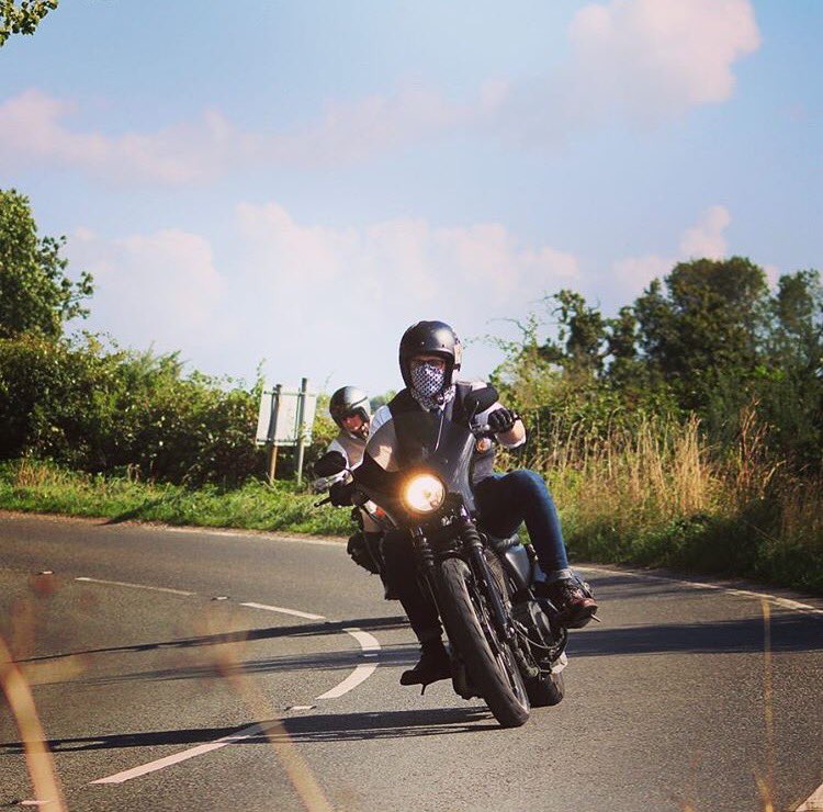 memshades's tweet photo. #TBT - #Repost @r_jenks_ #DGR2016 👨🏻🏍😎 #ridedapper #harleyownersuk #distinguishedgentlemansride #Sportster #Iron883 #GauntletFairing https://t.co/FYzXxKepcI