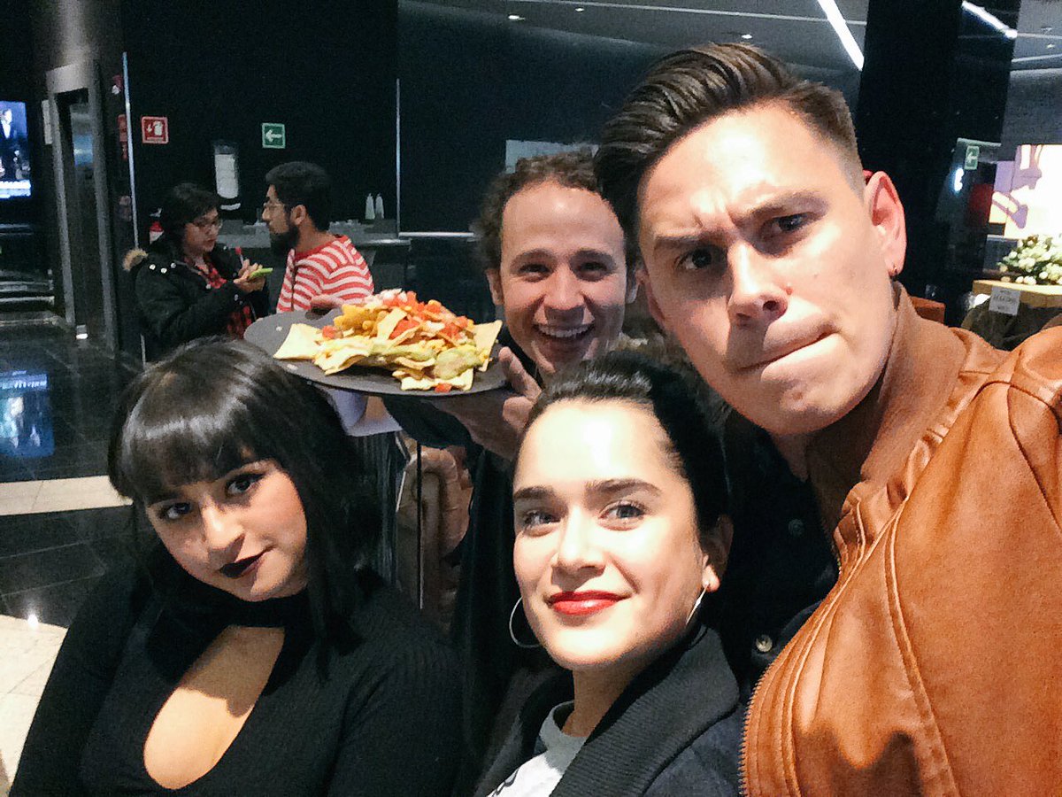 ncctoficial's tweet photo. Esperando a Brad con unos deliciosos nachos platino. #Aliados https://t.co/RUYfaYQiwY