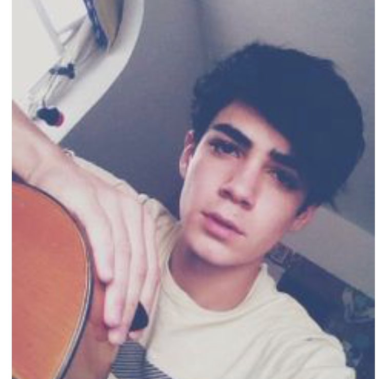 SalmaBandala's tweet image. Adivinen a quien tengo enfrente de mis ojos benditos 😱 no me envidien mucho 🙄😍😍😍 #CoderForever