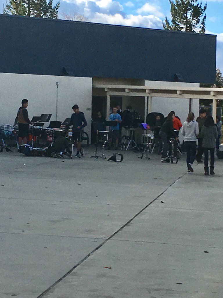 2missstarr's tweet photo. Love listening to percussion club practice! #teamUMS @ReynoldsMath https://t.co/L7HjoKJH02