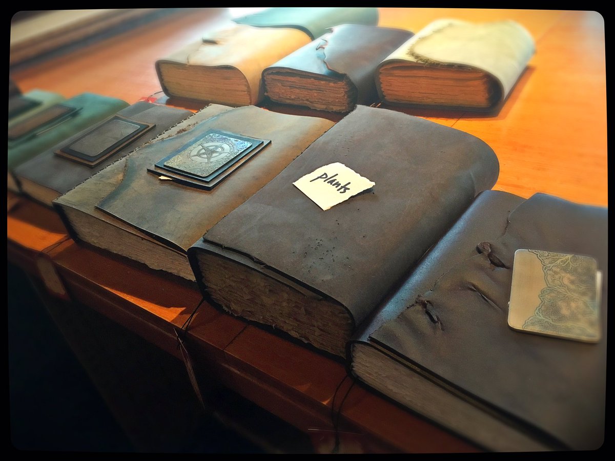 MindsEyeJourn's tweet photo. I'm finishing up these pieces tonight for tomorrow's #FreshWorkFriday ... there will be 25 new journals featured! https://t.co/QfQqzZD5ua