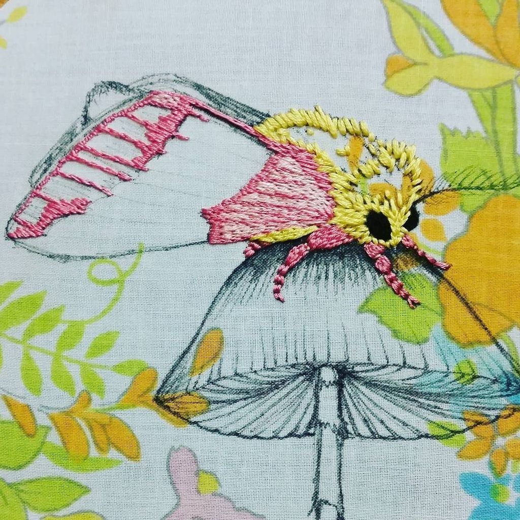 Humble beginnings. .#embroidery #natureart #embroideryart #hoopart #moth #mothembroidery #… ift.tt/2iMNn9O