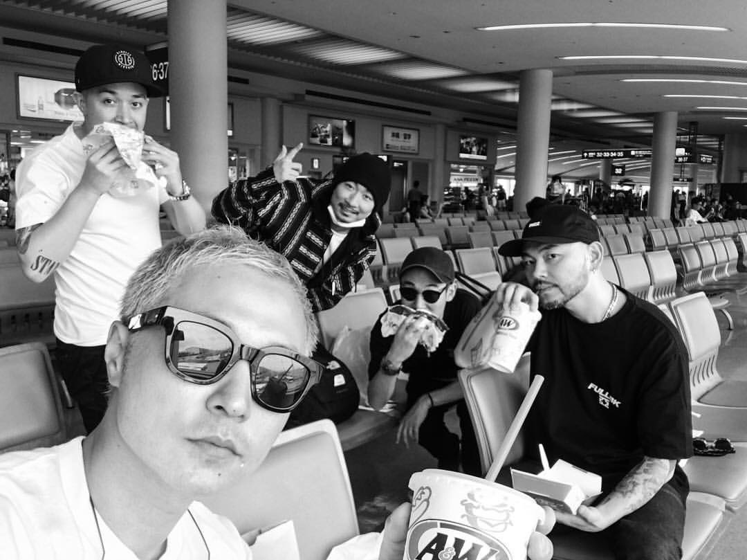 VERBALNEWS's tweet photo. #getwellsoonVERBAL
#getwellsoonMAKIDAI
#PKCZ #VERBAL #バーバル #DJDARUMA #DJMAKIDAI https://t.co/E6rxqO7R3b