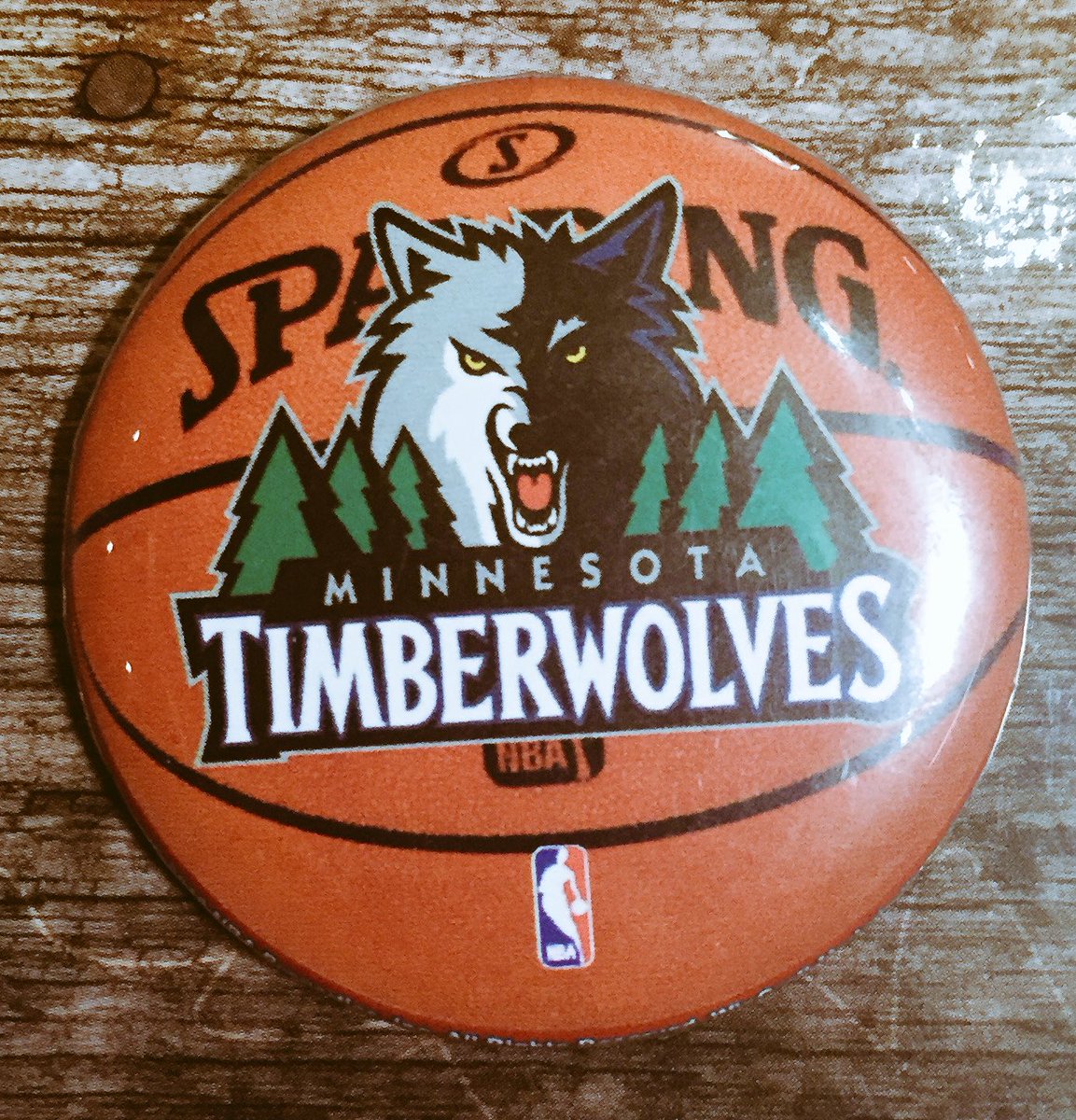 procityhoops's tweet image. 🏀 Daily Giveaway 🏀

RETWEET &amp;amp; MUST FOLLOW The Wolf Den (@Hagen_Wolves) to win this Timberwolves pin!