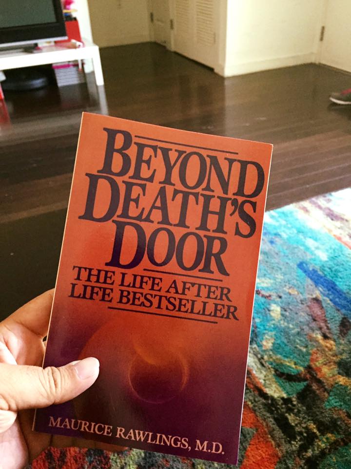 AliveAgainTV's tweet photo. #DrMauriceRawlings, best-selling book #BeyondDeathsDoor shares #NDE experiences from those he revived from clinical death. #AliveAgainTV https://t.co/yM7Cjd8pyc